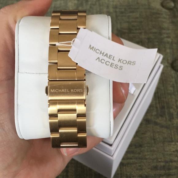 Michael Kors Access Men’s Gold Smart Watch - Picture 3 of 6